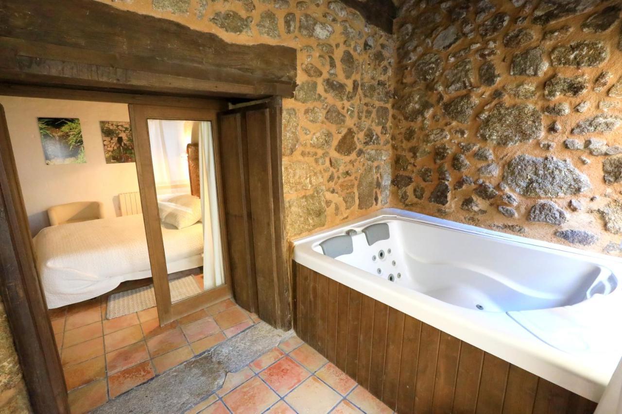 Apartamentos Rurales Spa Casa De Los Escudos Valverde de la Vera Esterno foto
