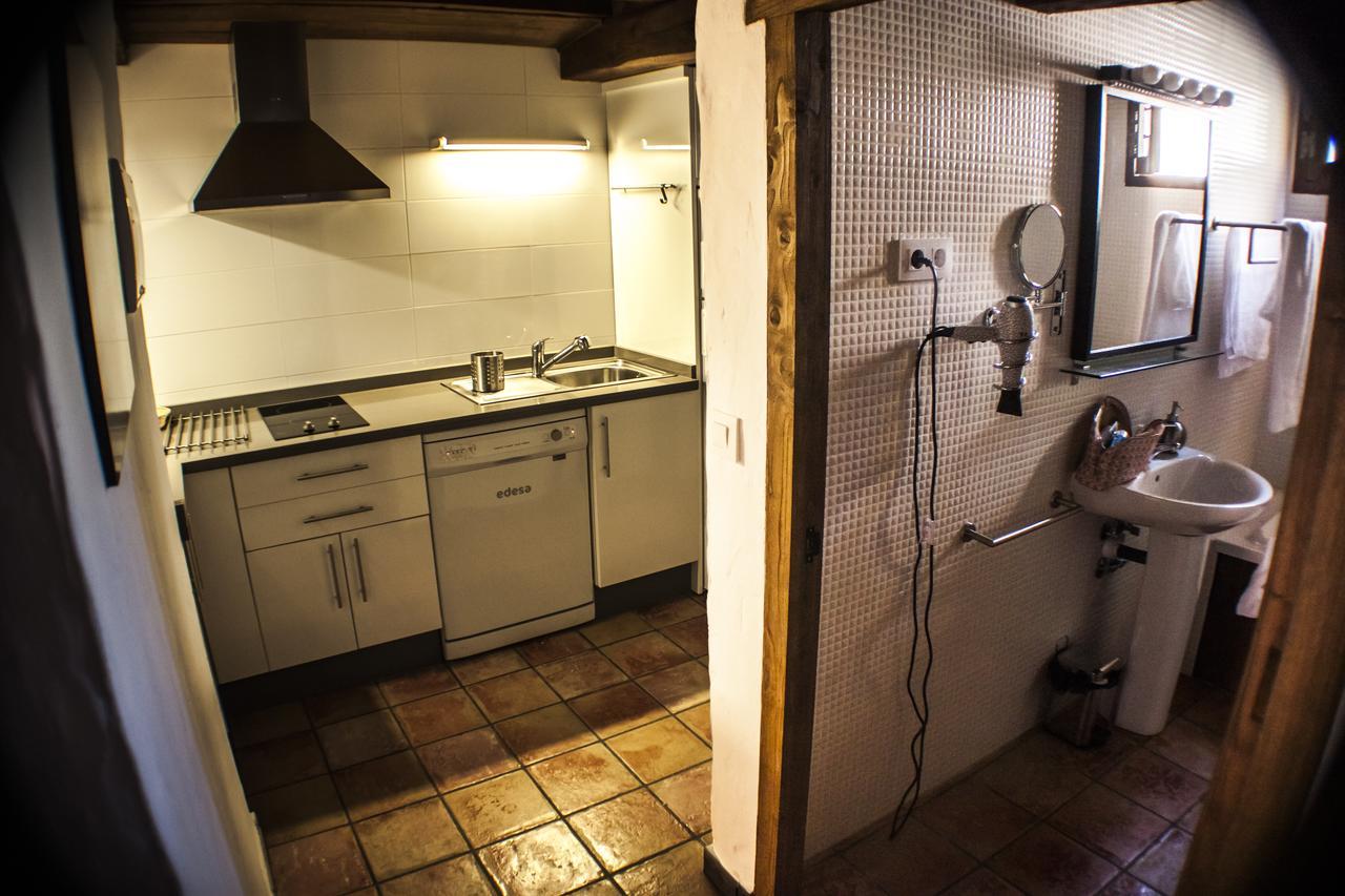 Apartamentos Rurales Spa Casa De Los Escudos Valverde de la Vera Esterno foto